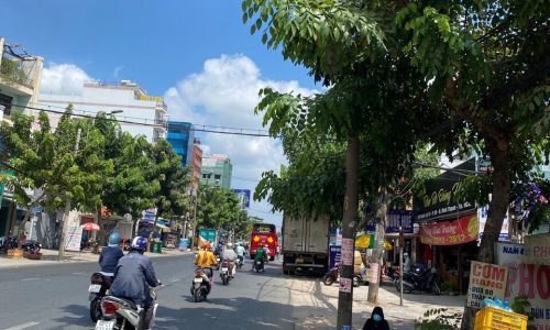 Bán nhà mặt tiền QL13 đối diện Bến Xe Miền Đông