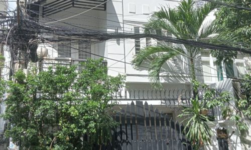 Cho thuê nhà góc 2 mặt tiền hẻm Nguyễn Cửu Vân Phường 17