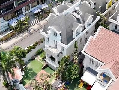 Cho thuê cặp biệt thự góc 2 mặt tiền Thảo Điền